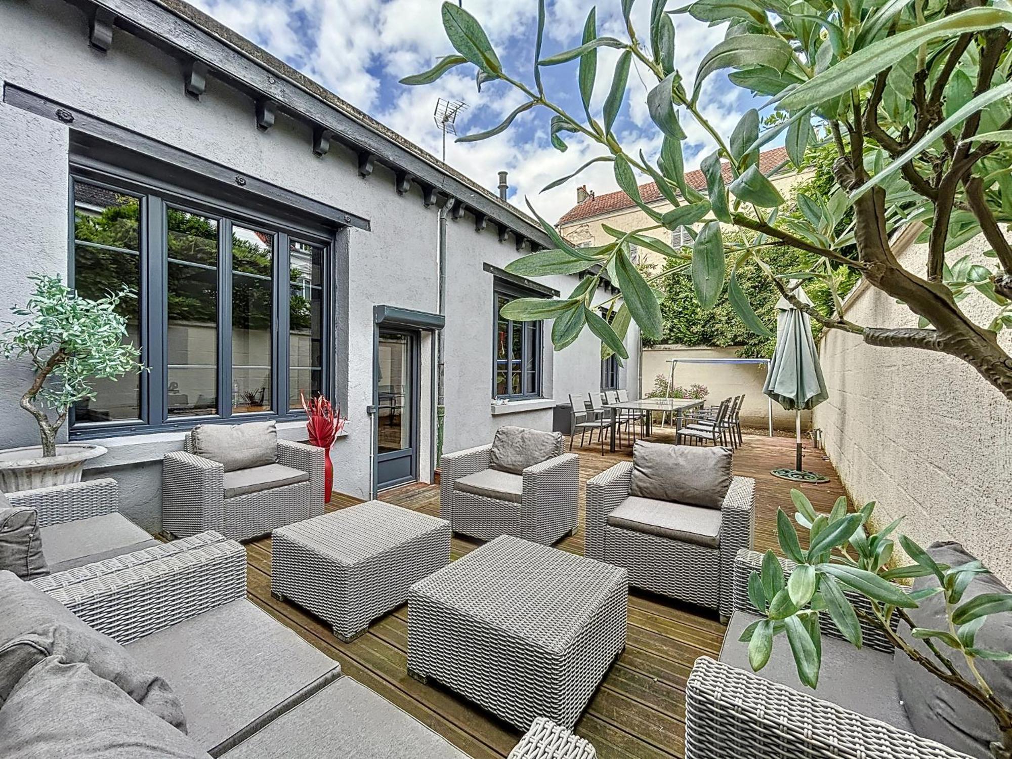 Loft Terrasse Avec Spa Proche Centre Historique Монлюсон Екстер'єр фото