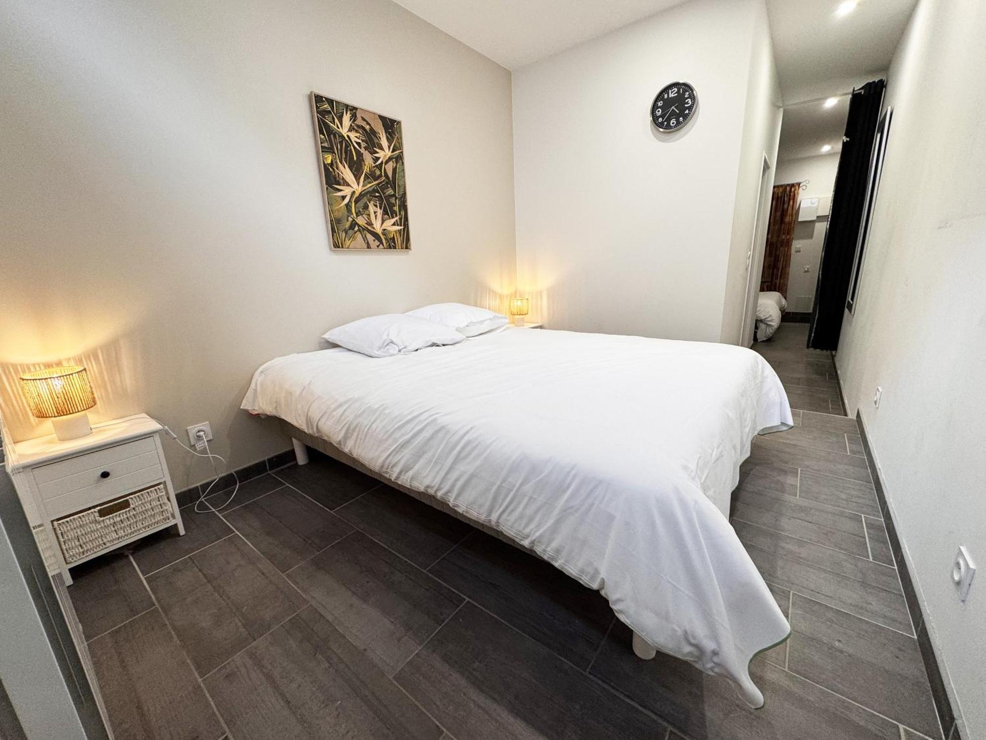 Loft Terrasse Avec Spa Proche Centre Historique Монлюсон Екстер'єр фото